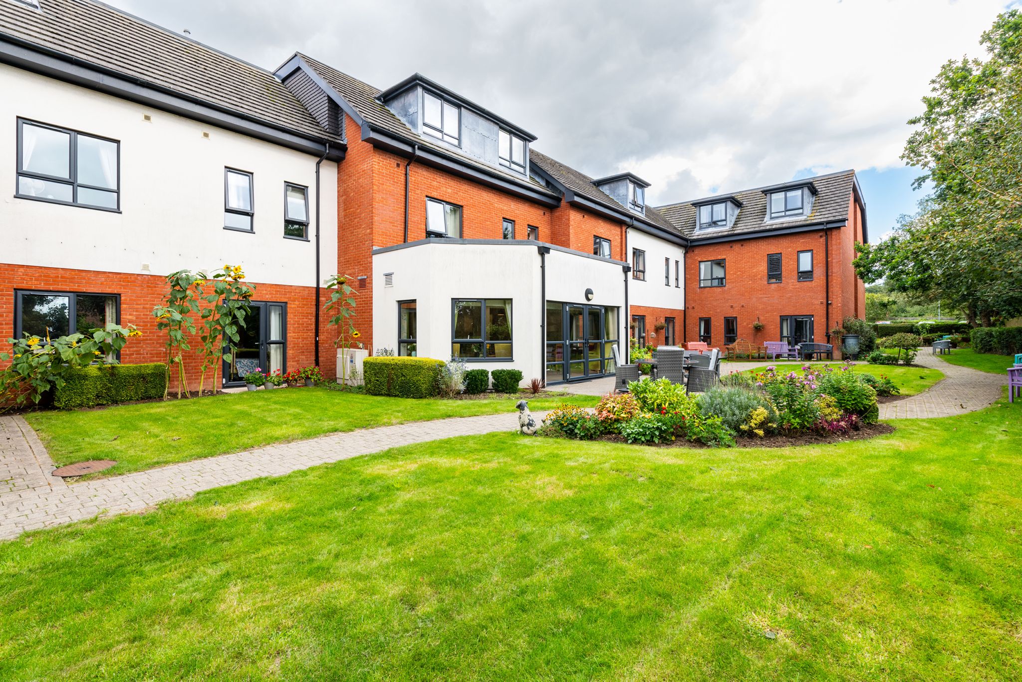 Sunnybank House receives Veteran Friendly Recognition
