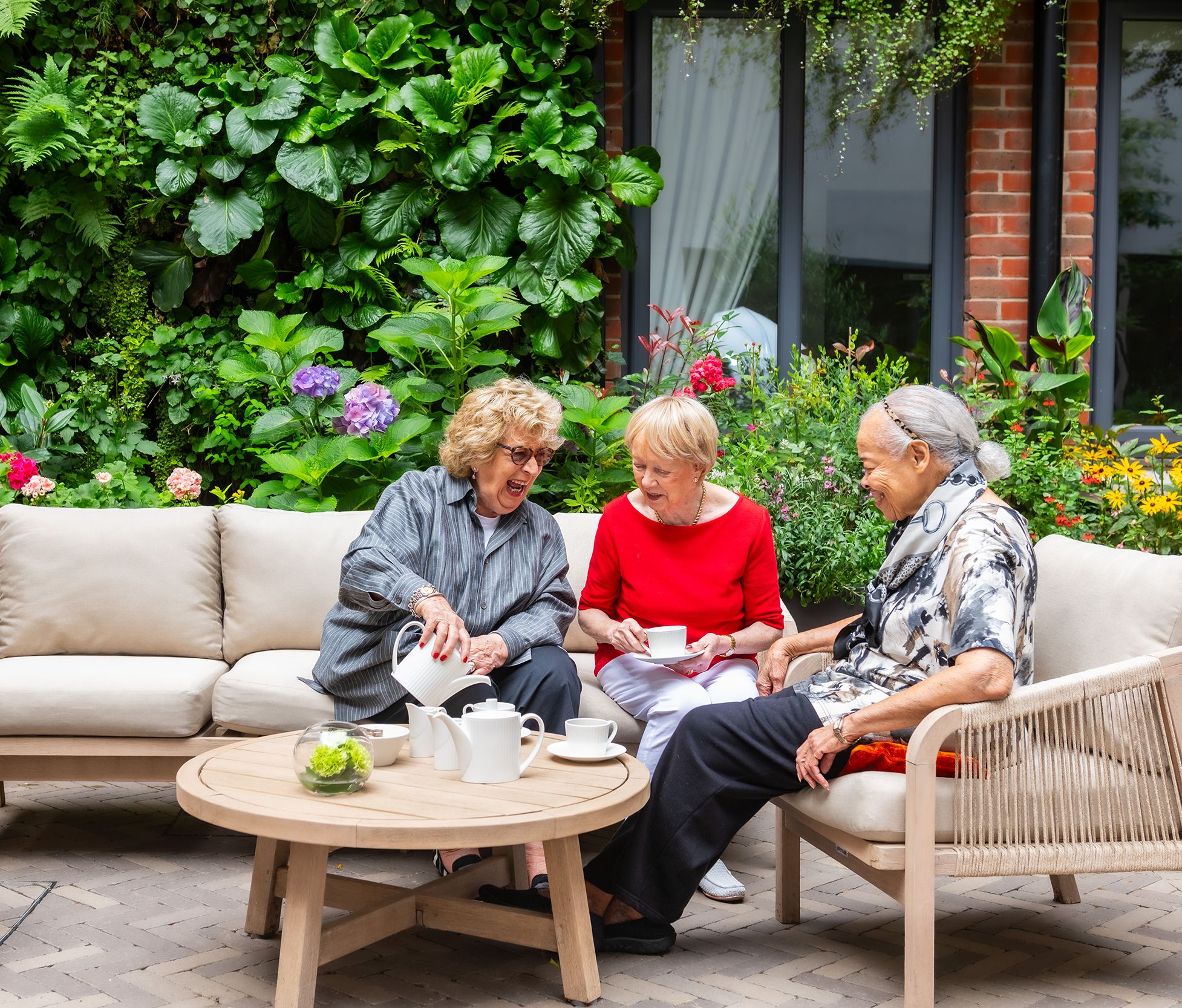 socialising-at-Eden-Court-Battersea