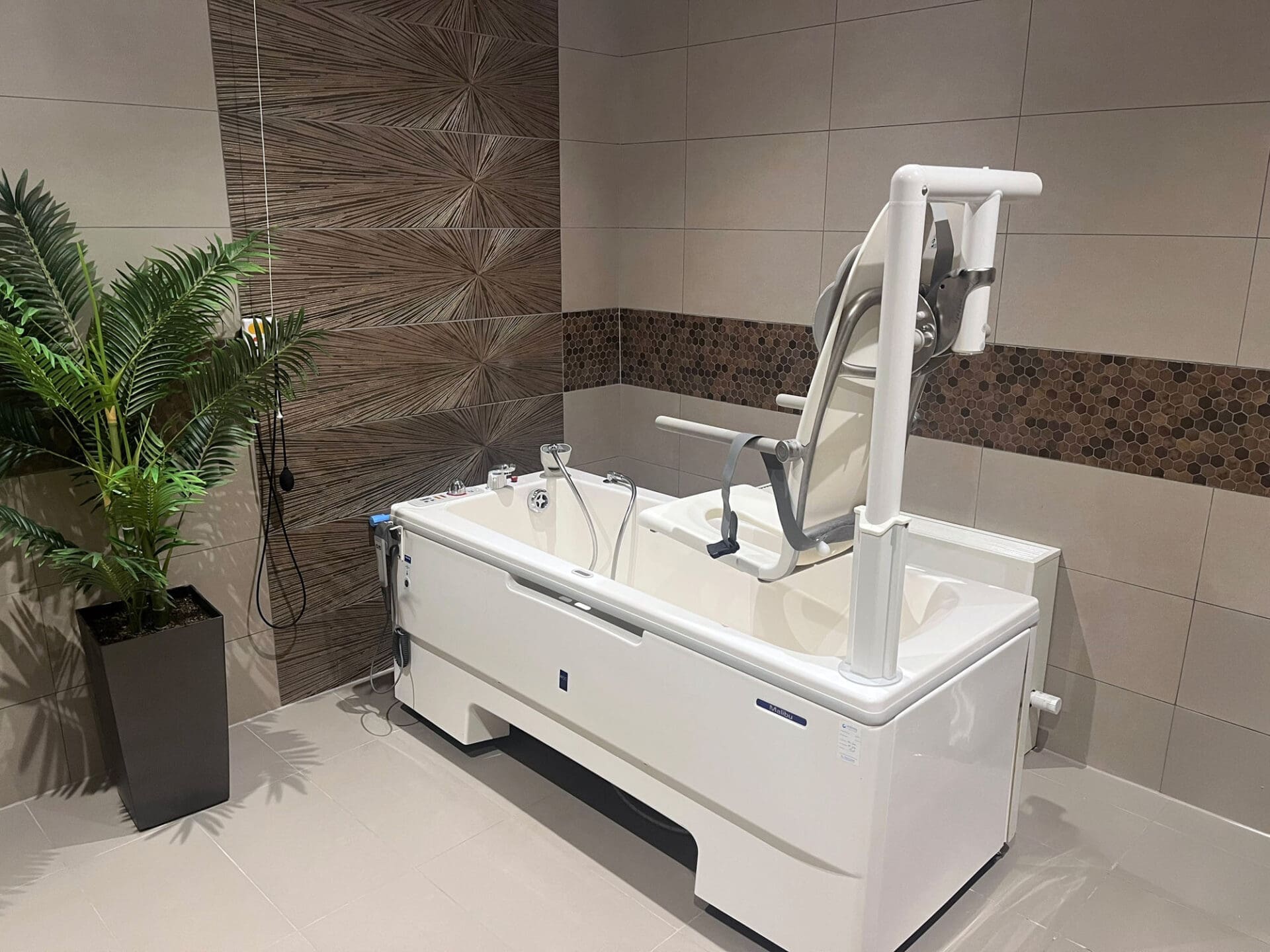 Spa Bathroom - Eden Grange Care Home