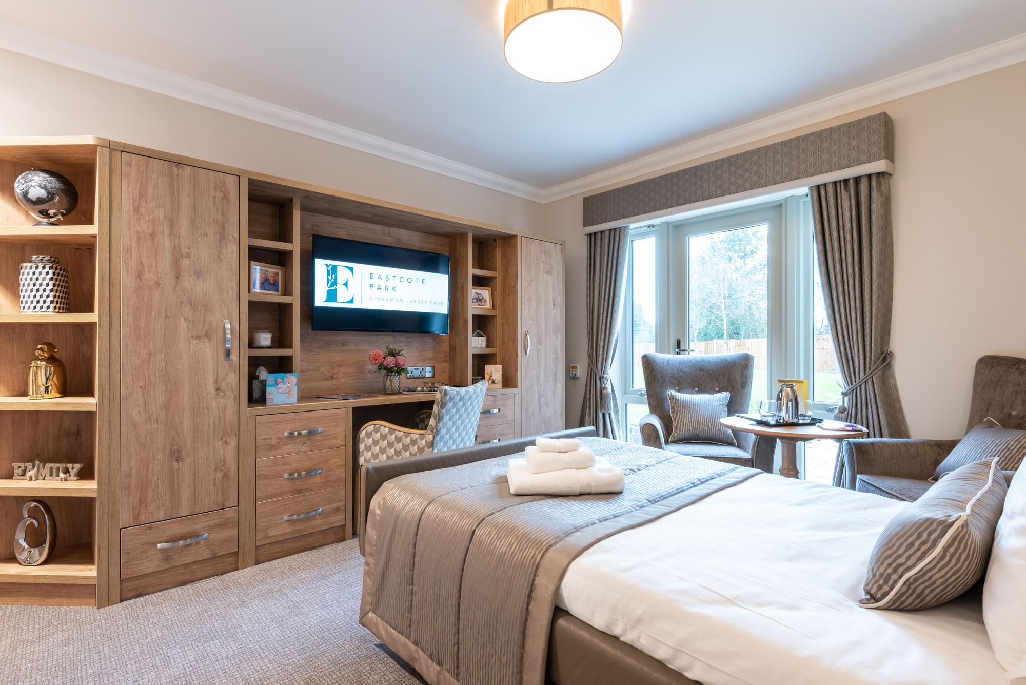 Eastcote Park care home bedroom