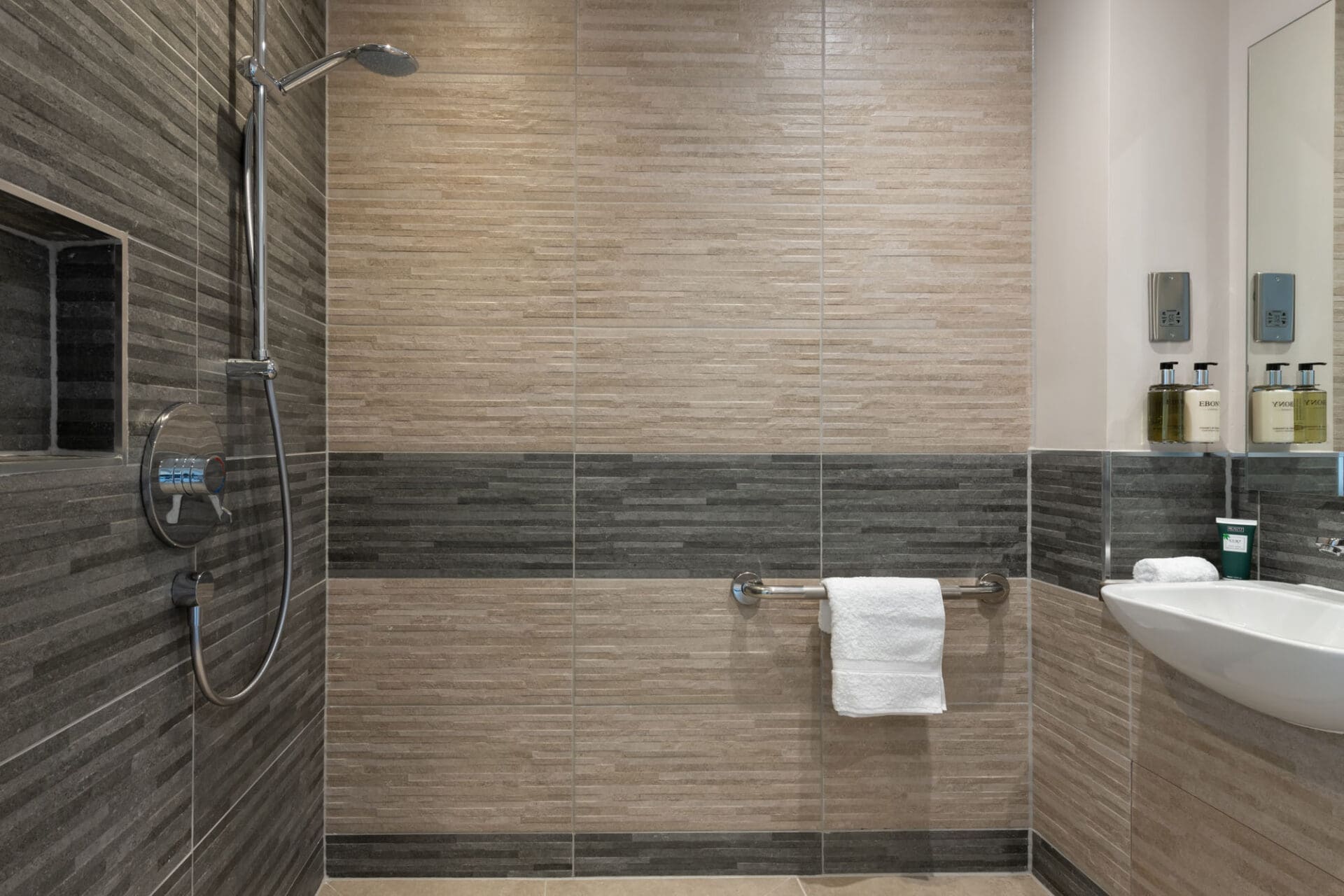Bedrooms - Oakley Grange Care Home