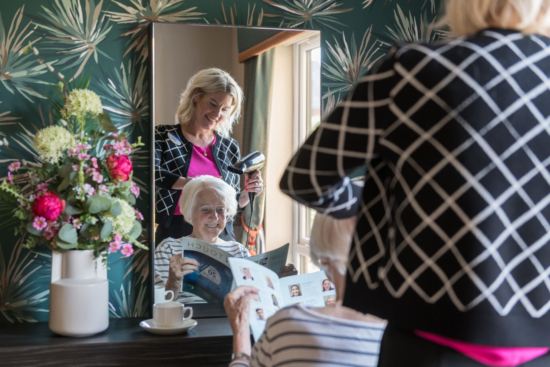 Wellington Vale in Waterlooville care home hair beauty salon2