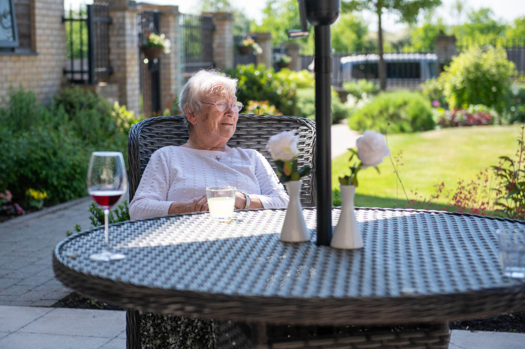 Wellington Vale in Waterlooville care home landscaped gardens