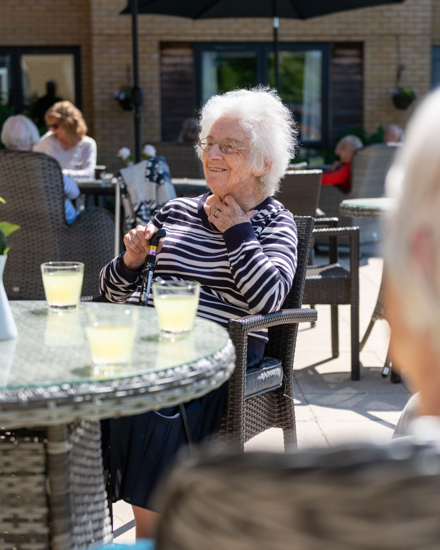 Wellington Vale in Waterlooville care home landscaped gardens2