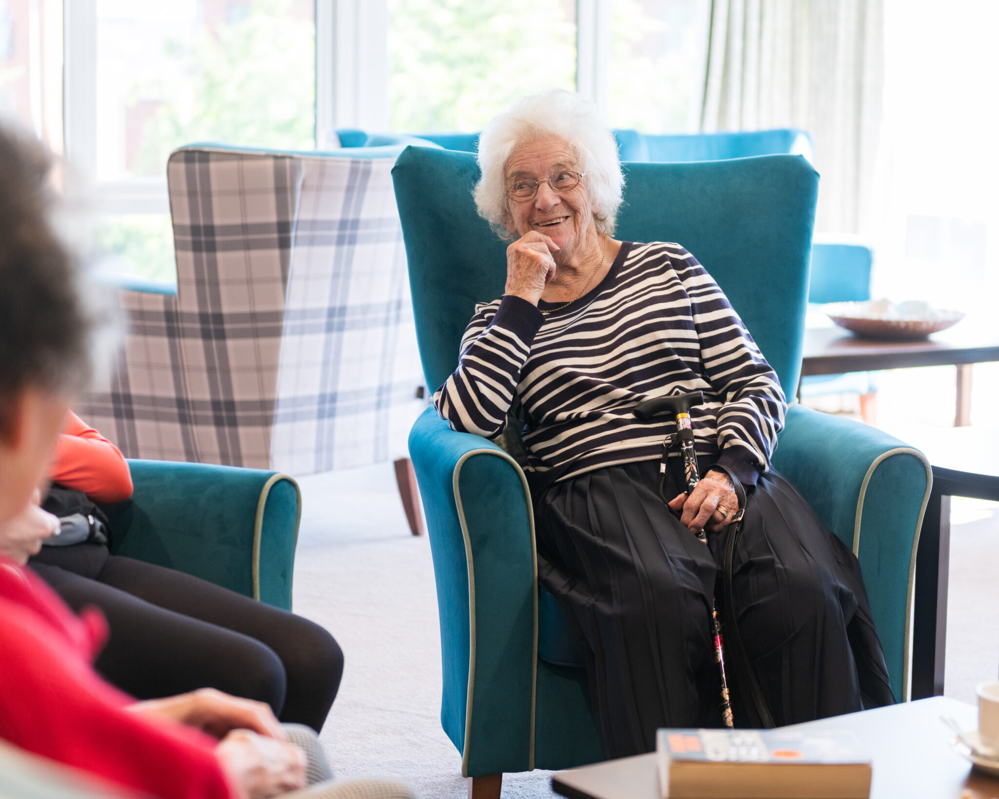 Wellington Vale in Waterlooville care home resident lounge2