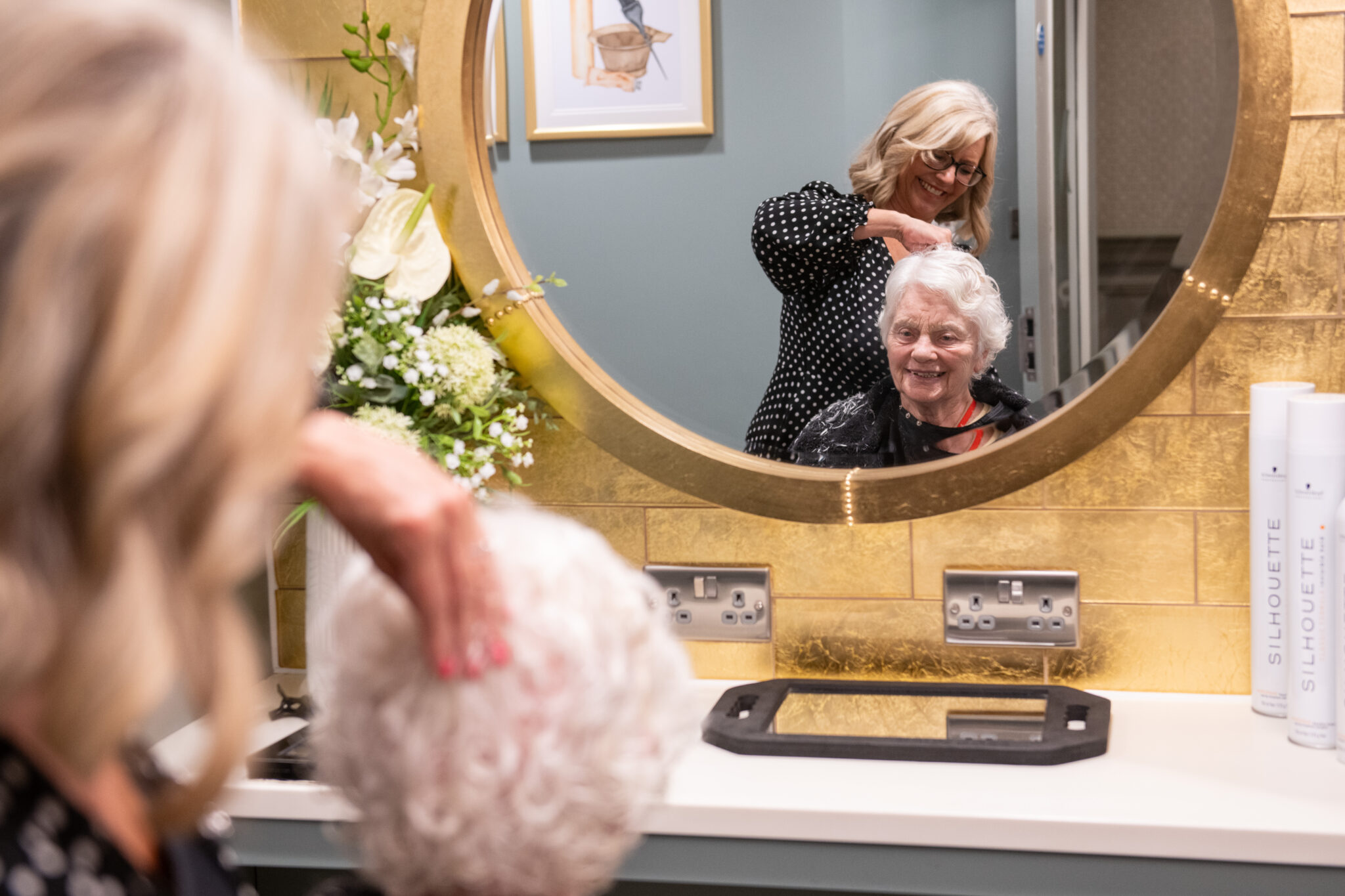 Cinnamon Care Collection hair and beauty salon