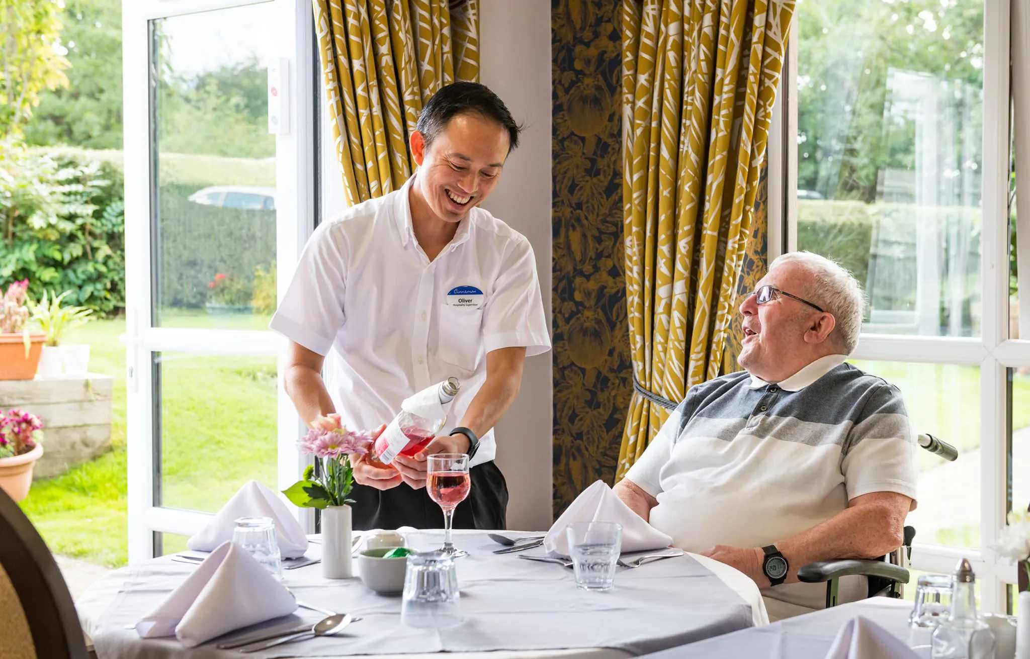 Fist-class-hospitality-at-Sunnybank-House-Eastleigh